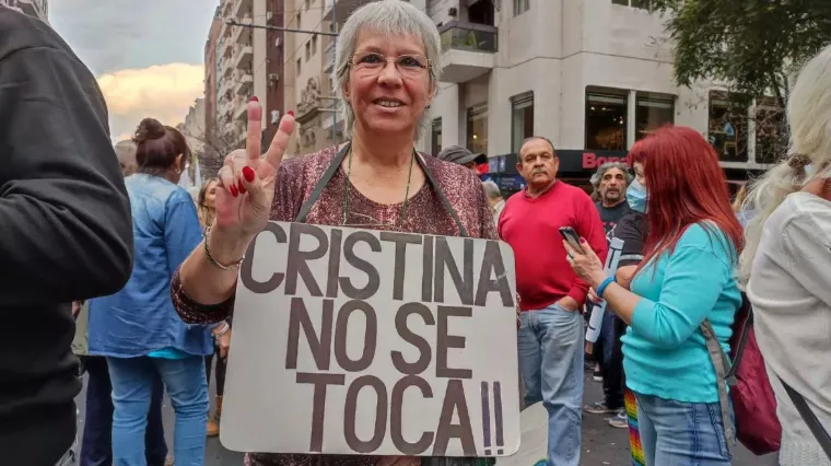 cristina apoyos
