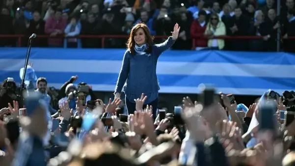 cristina gira